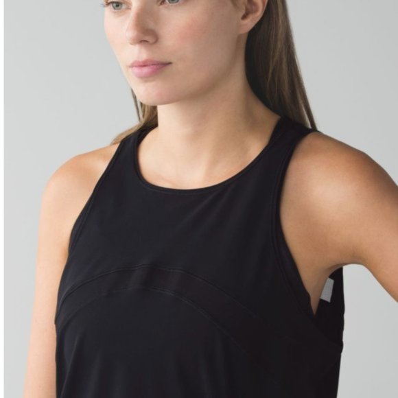 Lululemon Water: Sun Runner Tank - Picture 3 of 8